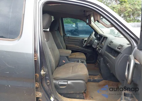 2013 Honda Ridgeline Rts from USA, damaged, VIN 5FPYK1F48DB008102